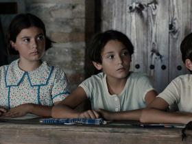 The Teacher Who Promised The Sea - image - a film by Patricia Font