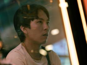 Stranger Eyes - image - a film by Yeo Siew Hua